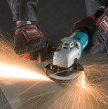 Угловая шлифмашина (болгарка) Makita 9565CVR.