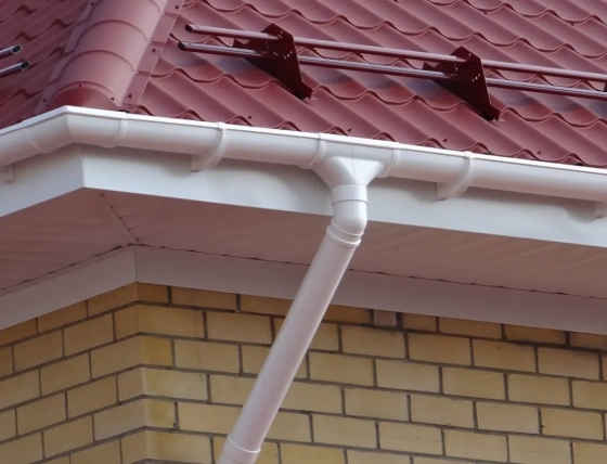 Желоб водосточный Docke PREMIUM RAL 9003 (пломбир) 3 м