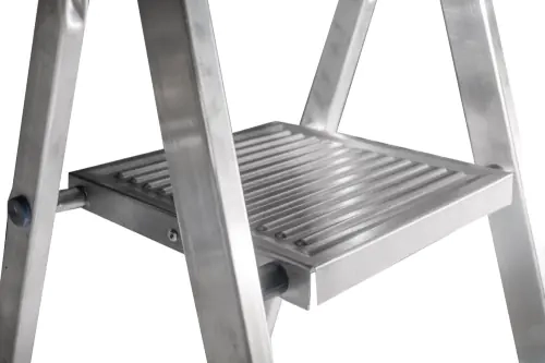 Лестница стремянка алюминиевая 78 см (4 ступени) Tarko 04104