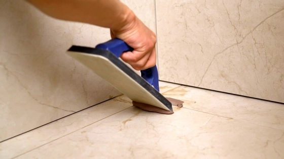 Фуга Mapei ULTRACOLOR PLUS №136 (гончарная глина) 2 кг