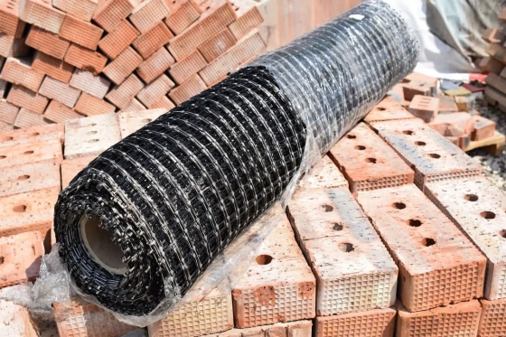 Базальтовая сетка LIHTAR 25x25 мм. Рулон 1х10 м. РБ.