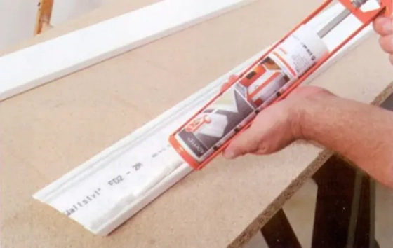 Клей-шпатлевка акриловая Adefix F для приклеивания профилей NMC 300 мл