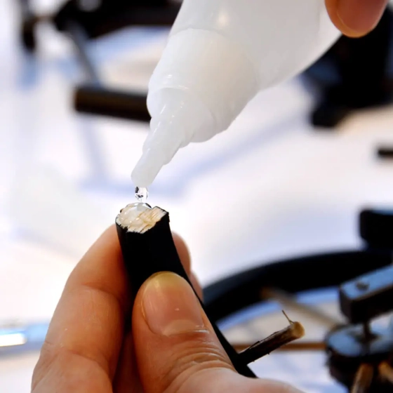 Клей Akfix 705 с активатором для экспресс склеивания 50 г+200 мл