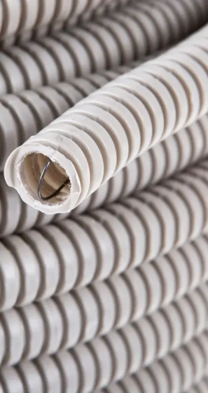 Труба ПВХ гофрир. ЭРА GOFR-16-100-PVС 16 мм с зондом серая 100 м