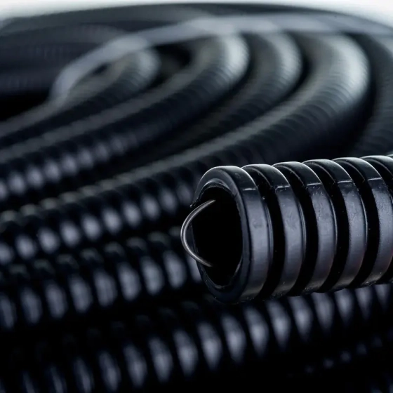 Труба ПНД гофрир. ЭРА GOFR-20-100-HD 20 мм с зондом черная 100 м