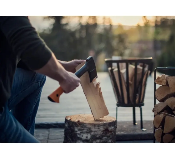 Топор универсальный Fiskars X10 S 1015619