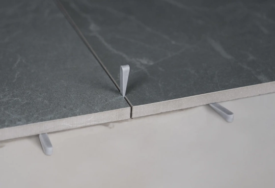 Клинья для плитки 5х5,5х21 мм 100 шт TLS-Profi TLSZAK212025