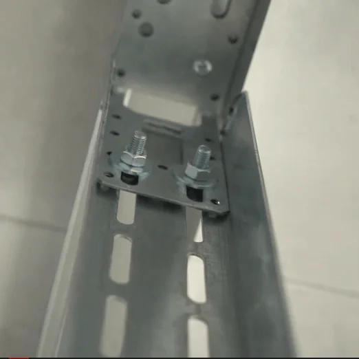 Комплект уголков Knauf для крепления UA-профилей 100 мм (в упаковке 4 шт)