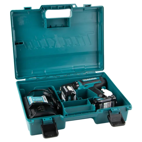 Аккумуляторная дрель-шуруповерт Makita DF333DWAE в кейсе