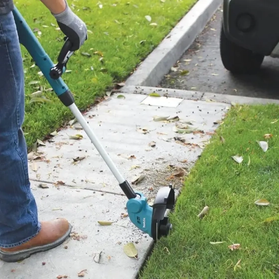 Триммер аккумуляторный Makita DUR181RF с 1-им АКБ и ЗУ