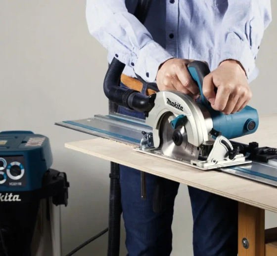 Дисковая пила Makita HS7611К в кейсе