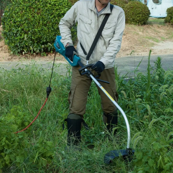 Триммер электрический Makita UR3501