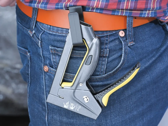 Степлер строительный для скоб 4-14 мм Miles M53250/T