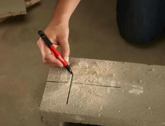 Маркер строительный тонкий Inkzall Milwaukee черный