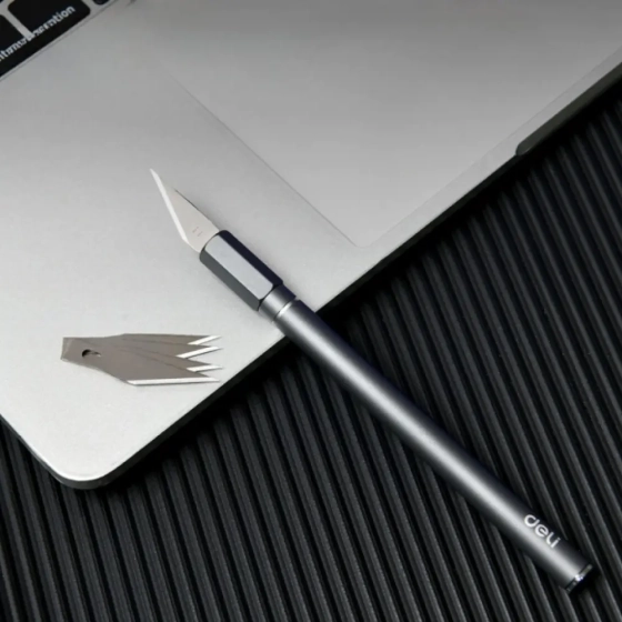 Нож-скальпель Deli YS (EDL359201A) + лезвия 10 шт