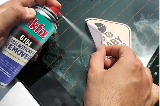 Очиститель наклеек Akfix A104, 200 мл