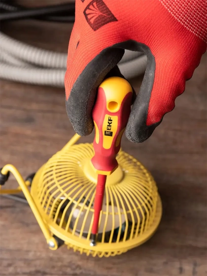 Отвертка диэлектрическая SL4 100 мм 1000 В EKF Master