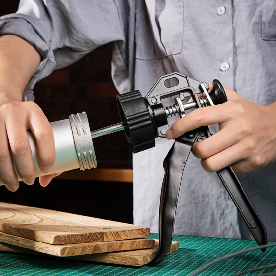 Пистолет для герметика закрытый Deli YS EDL2380 (310 мл)