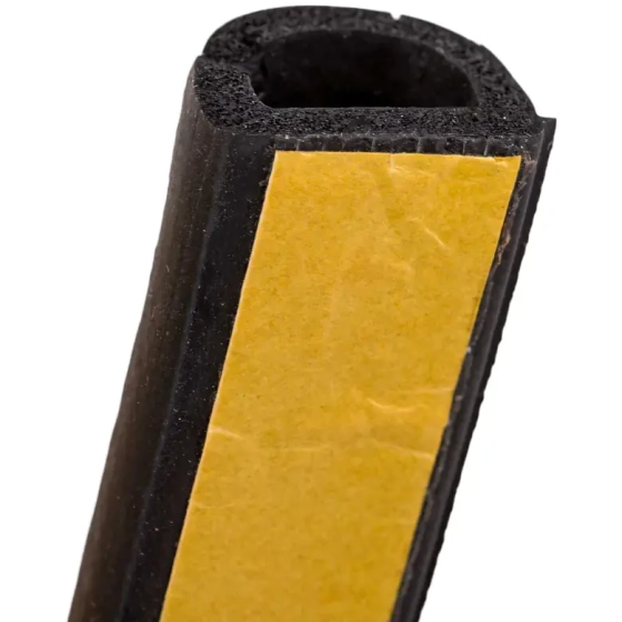 Уплотнитель "D" черный 9х8 мм 6 м Starfix SF1012-03