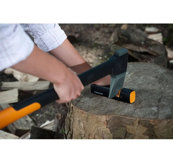 Точилка для топоров и ножей Fiskars Xsharp 1000601