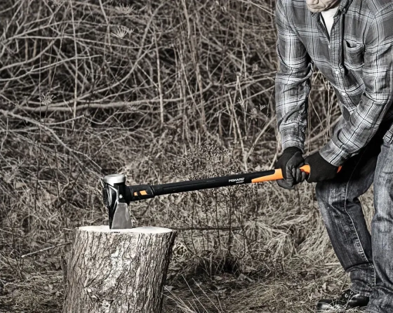 Топор строительный Fiskars XXL 1020220