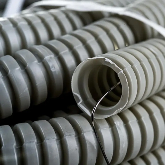 Труба ПВХ гофрир. ЭРА GOFR-16-20-PVС 16 мм с зондом серая 20 м