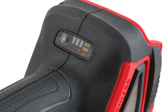 Угловая аккумуляторная шлифмашина (болгарка) Wortex CAG 1812E в кейсе