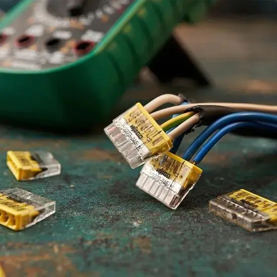 Клемма строительно-монтажная с пастой 5 отверстий Wago 2273-245